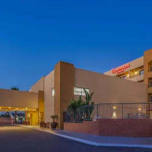 Hotel Ramada Plaza By Wyndham Garden Grove/anaheim South